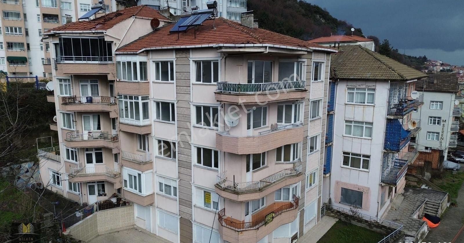 Amasra Kum Satılık Daire Bilgin Emlaktan Amasranın Göbeğinde Geniş 3+1 Eşyalı Satılık Daire