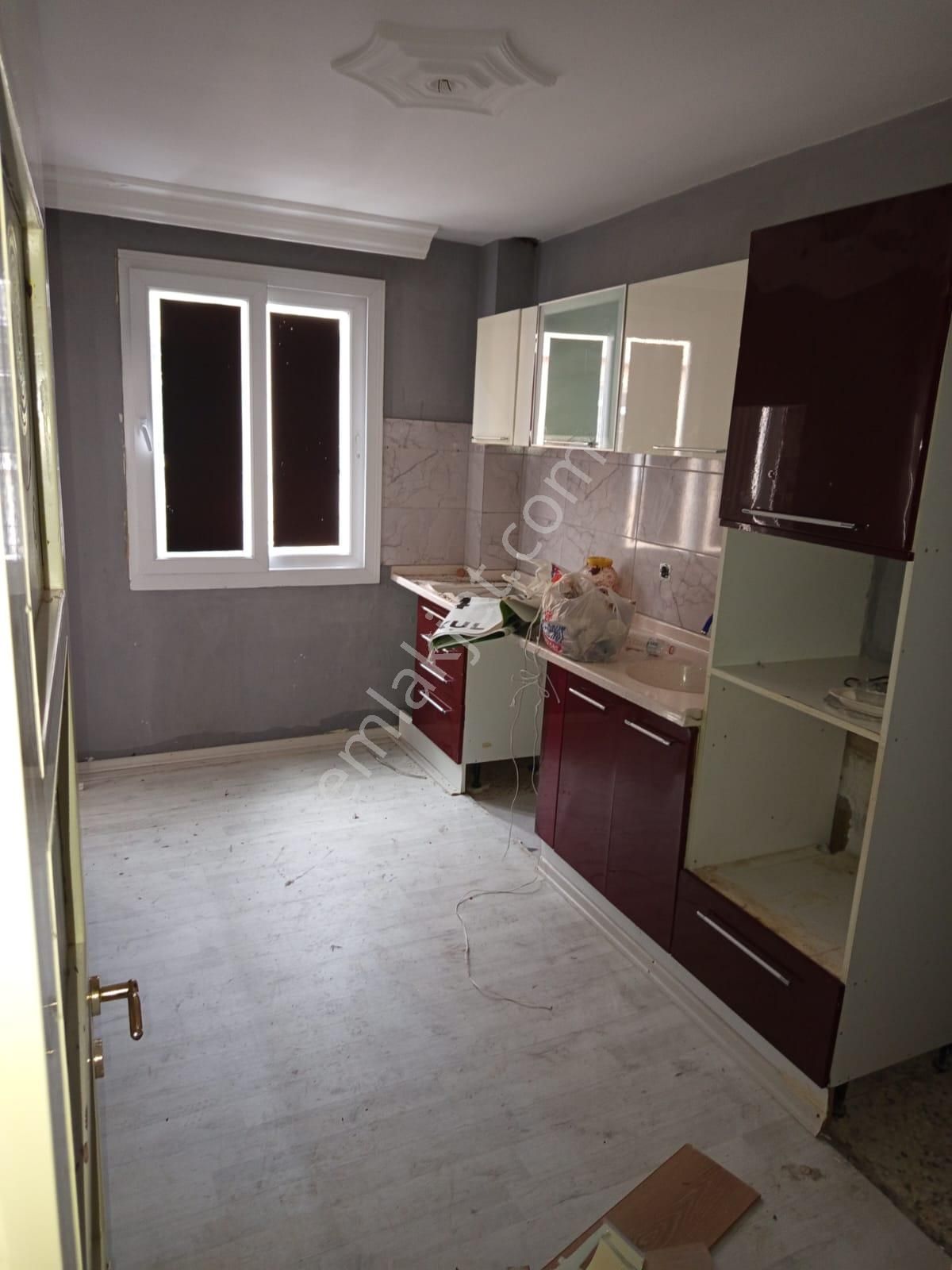 Seyhan Yeşilyurt Kiralık Müstakil Ev Aylık 11,000tk Kiralık 2+1yeşilyurt 1kat Kapalı Mutfak A.türkeş Blv Metroya Yakın Otoparklı