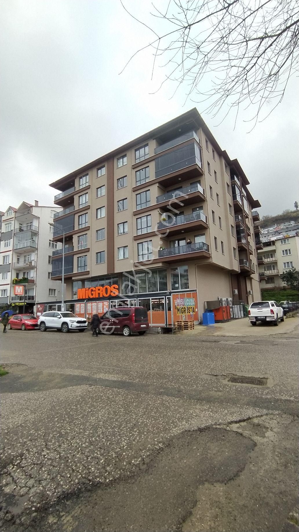 Giresun Merkez Teyyaredüzü Kiralık Daire Yavuz Gayrimenkul'den Teyyaredüzü Mh. Cadde Üzerinde Kiralık Dairemiz