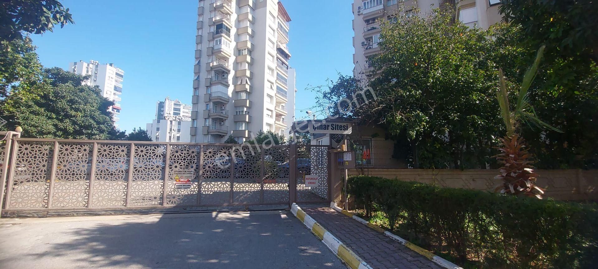 Antalya Muratpaşa Havalimanına Yakın Kiralık Daire Özveri Emlaktan Muratpaşa Meydankavağında 1+1 Teraslı Site İçinde Kiralık Daire