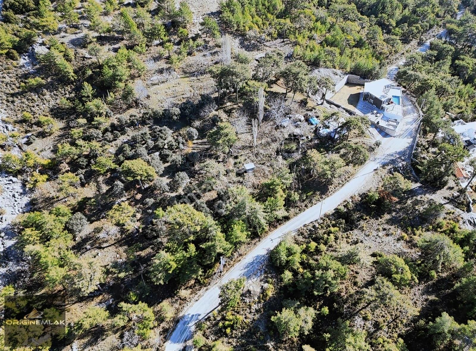 Kaş İslamlar Satılık Tarla Yola Cepheli Müstakil Tapulu Ev Yapımına Uygun