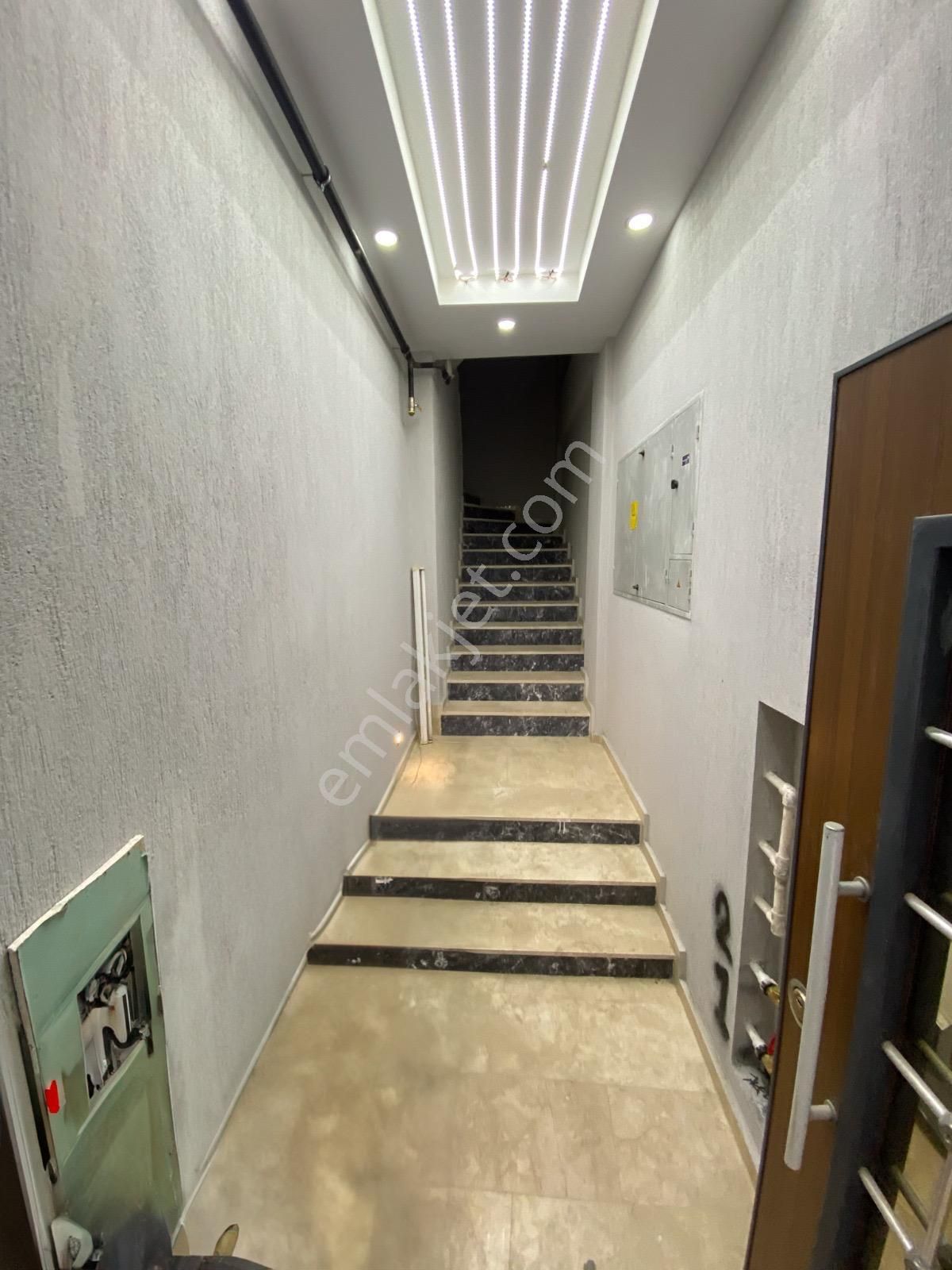 Turyap' Tan Buca Göksu Mah 2 Katlı 3+1 (1 Daire + 1 Dükkan) Bina - Görsel 12