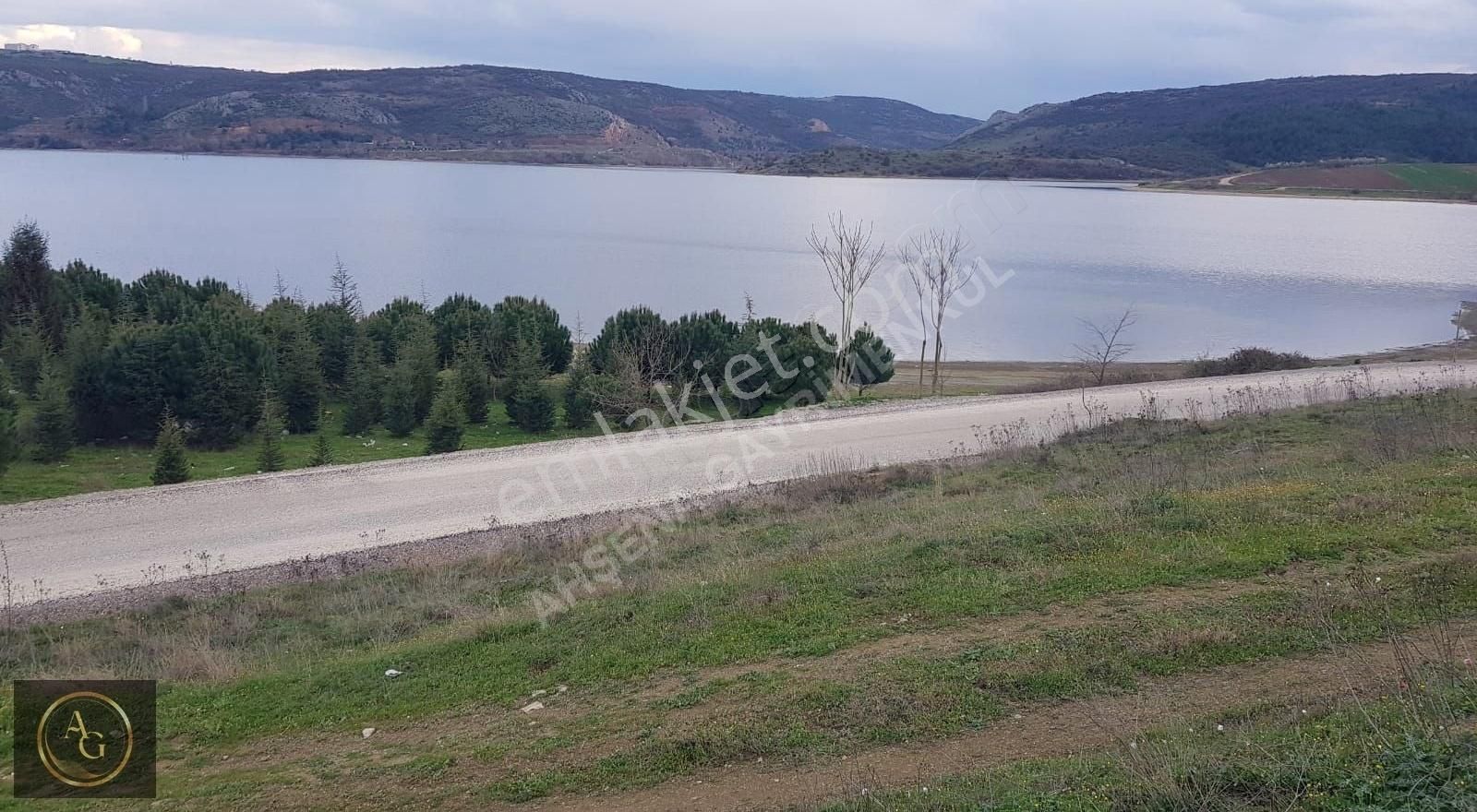 İnegöl Boğazköy Satılık Tarla Ahşena'dan Boğazköy-göl Kıyısında 965 M2 Satılık Hobi Bahçesi