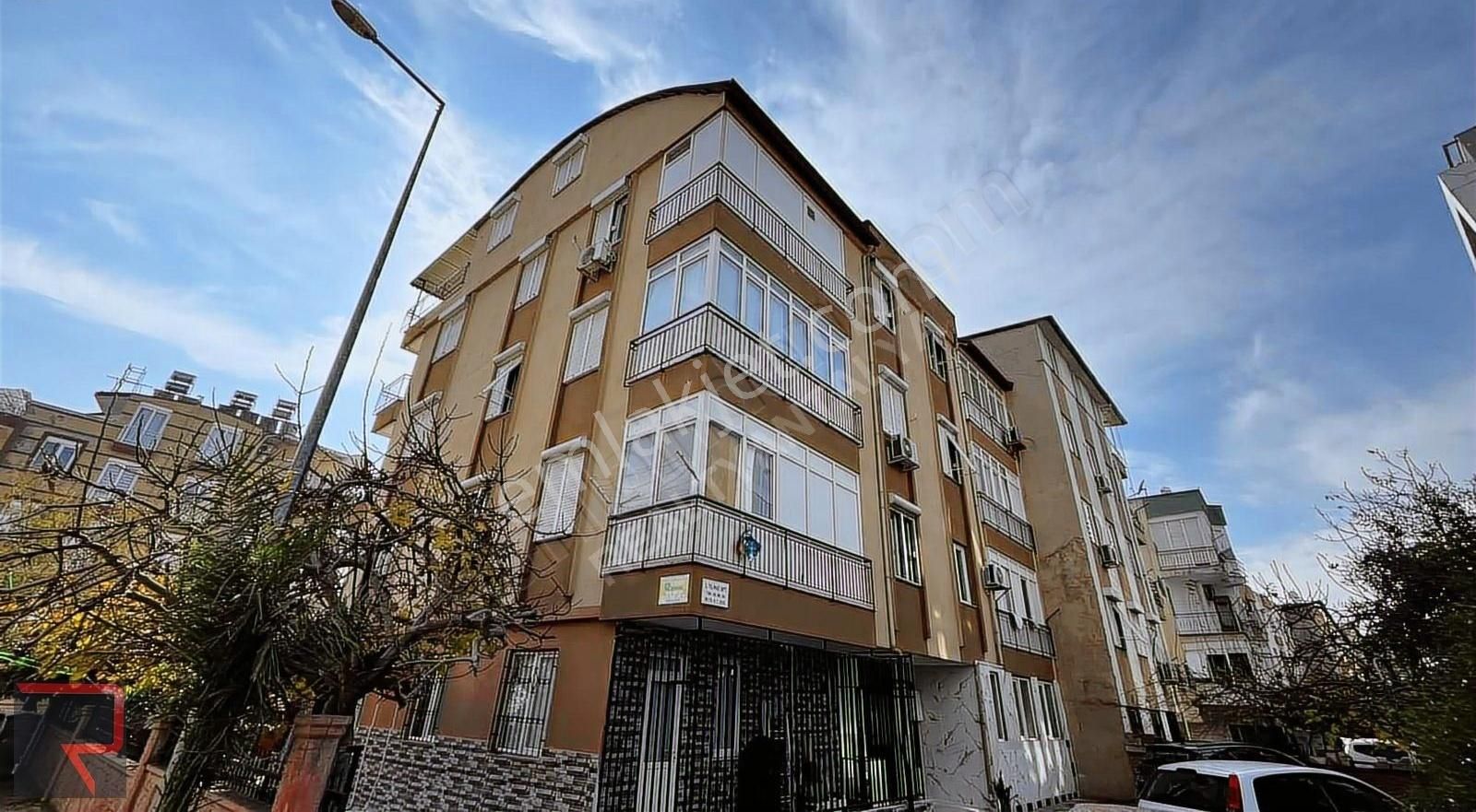 Muratpaşa Konuksever Satılık Daire Realtyantalya Gayrimenkulden Konuksever Mah. 5+1 Dublexs Satılık