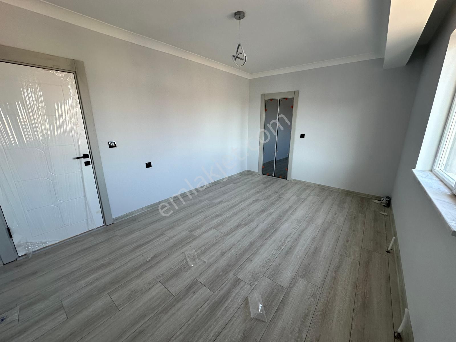 Cansu Gayrımenkul Den Satılık_lüx Yapılı_ara Kat_3+1_daire