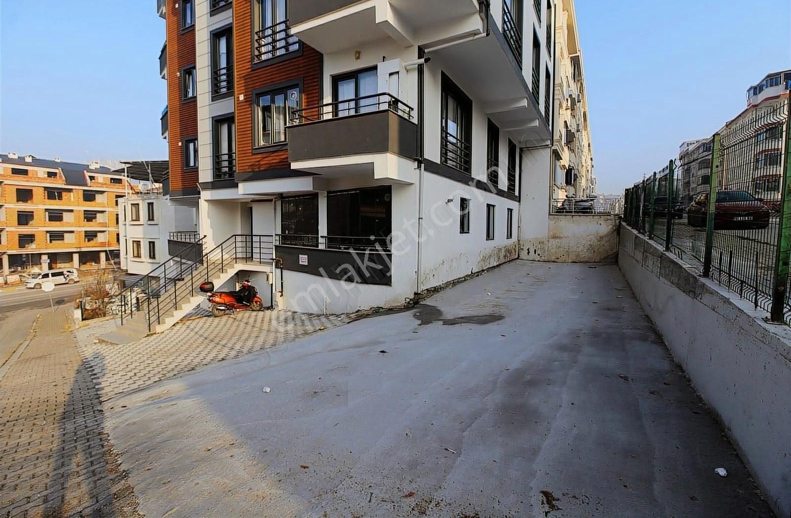 Karesi 1. Sakarya Kiralık Daire Good Invest Yönden Kiralık Sıfır 2+1 Açık Mutfak Daire