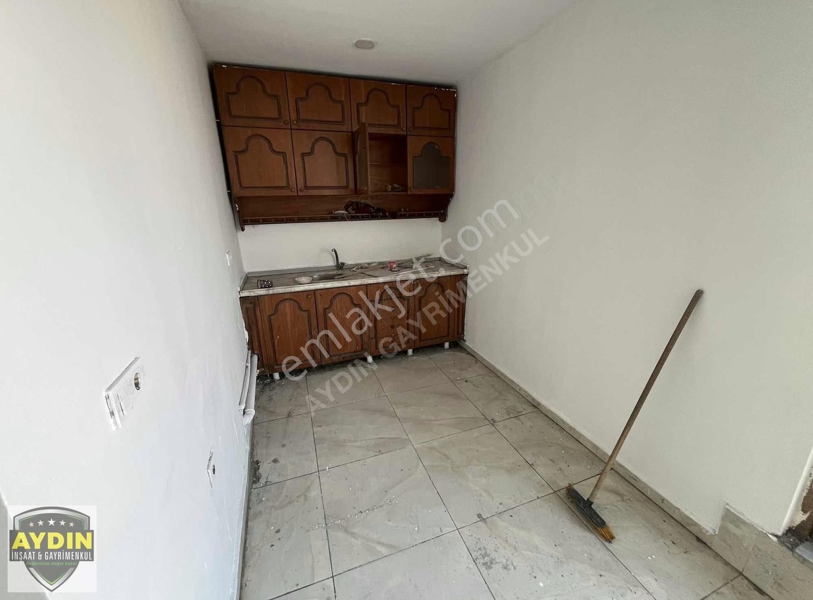 Sultangazi Cebeci Kiralık İşhanı Katı Aydın İnş. 1.cebeci Cad. Cephe 150m2 Ofis Katı Her İşe Uygun