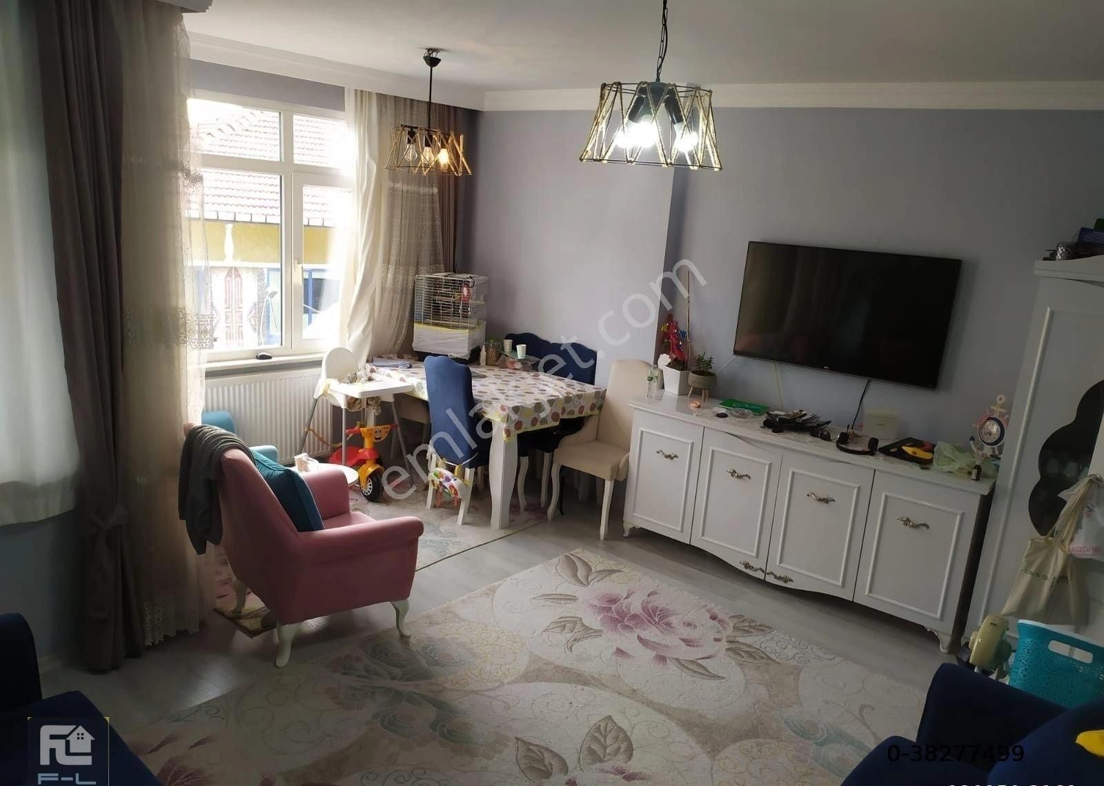 Üsküdar Ünalan Satılık Daire F-l Emlaktan Emaar Avm Libadiye Yakını 2+1 4. Kat Bakımlı Daire