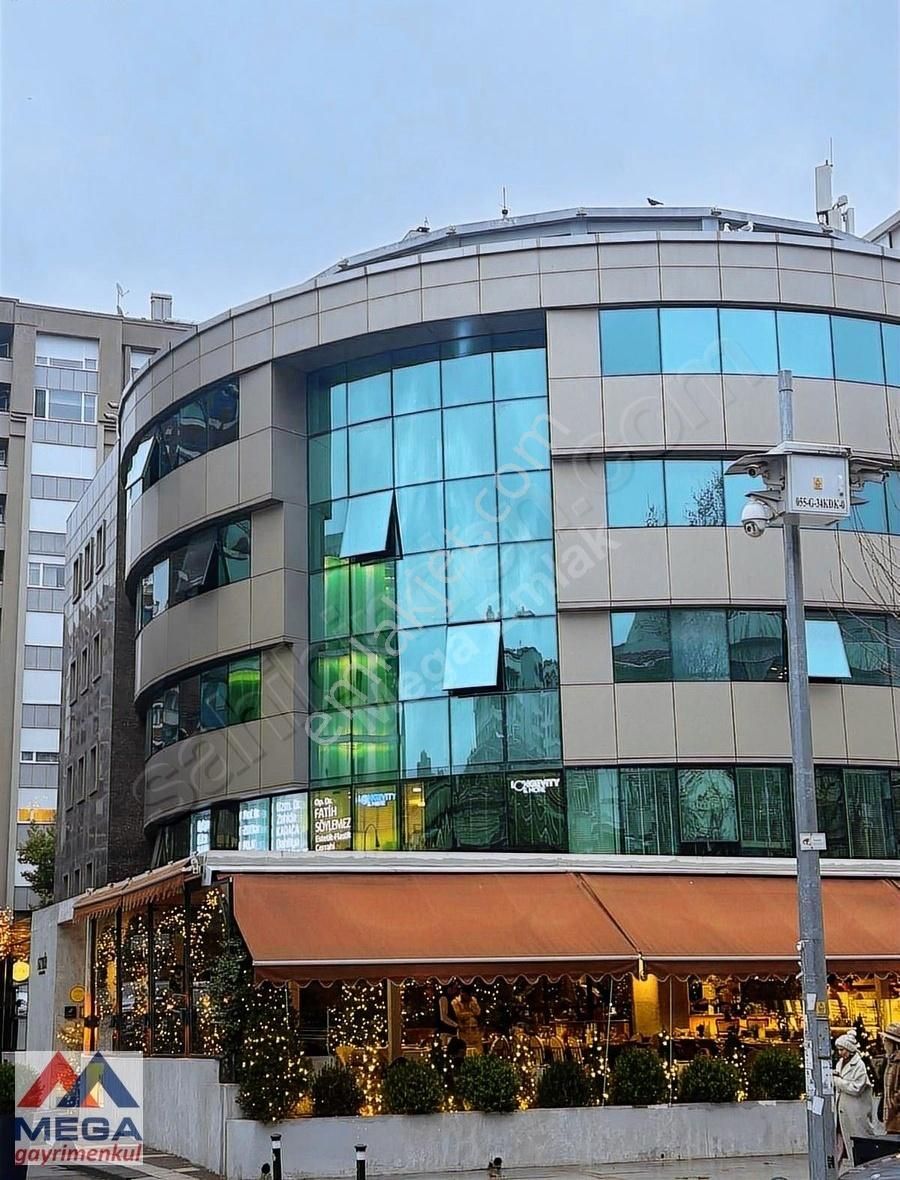 Kadıköy Suadiye Kiralık Ofis Bağdat Caddesinde Kiralık Prestijli Ofis Katı