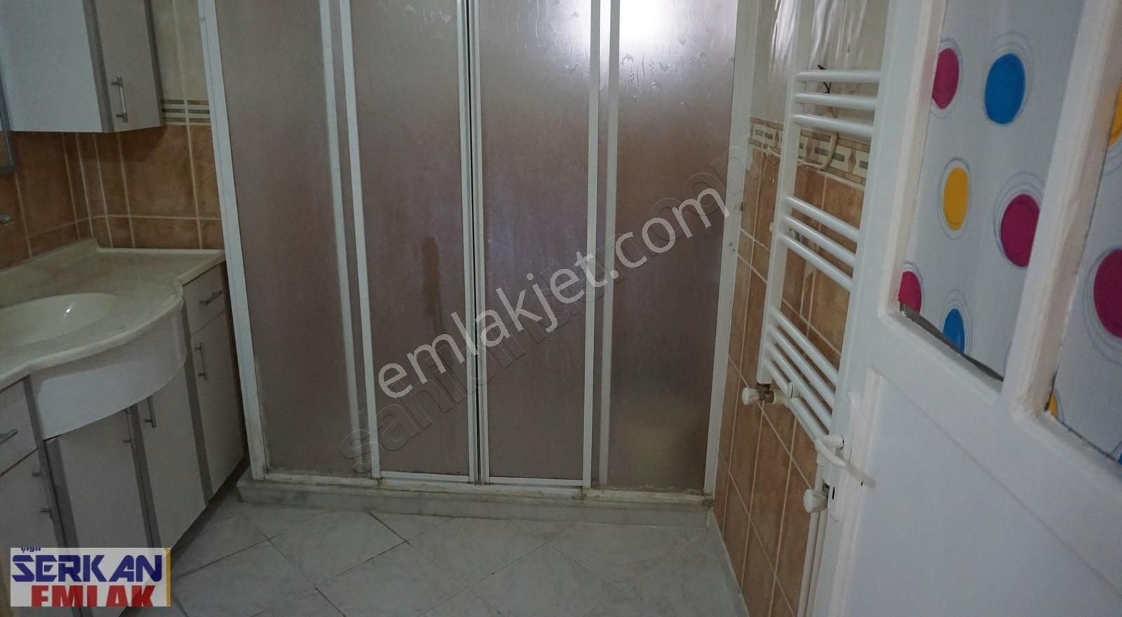 Çiğli Güzeltepe Kiralık Daire Çiğli Güzeltepe Dogalgazlı Kiralık Fiyat Düştü 3+1 Çiğliserkan