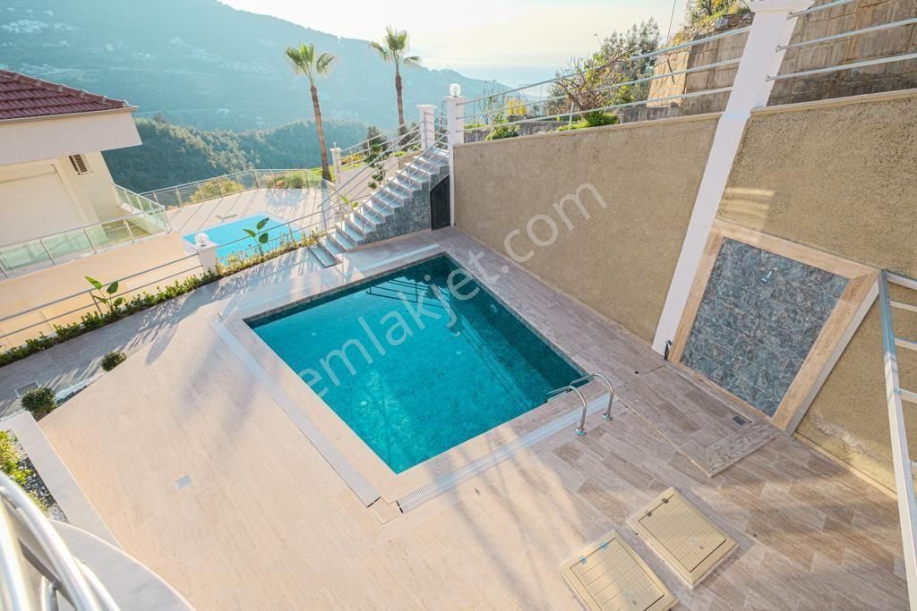 Alanya Tepe Mah Satılık Villa - Görsel 11