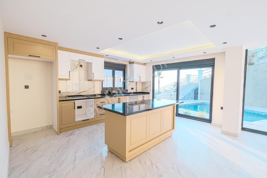 Alanya Tepe Mah Satılık Villa - Görsel 2