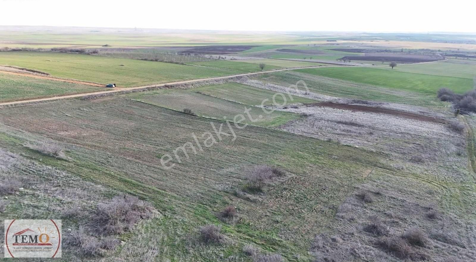 Lalapaşa Çömlekakpınar Köyü Satılık Tarla Edirne Lalapaşada Kadastro Yola Cephe Satılık Tarla