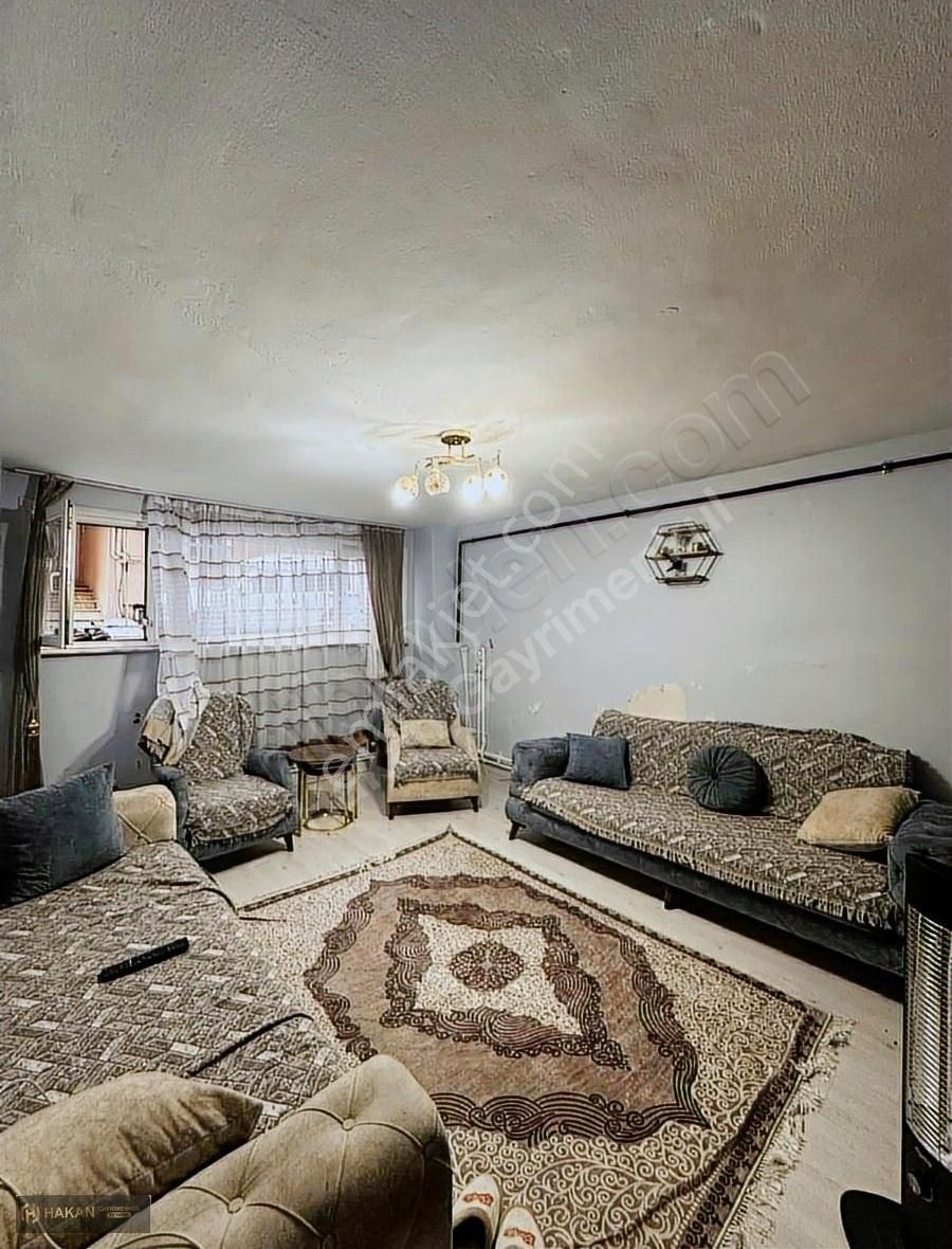 Zeytinburnu Yeşiltepe Satılık Daire Hakan Gayrimenkul'den Zeytinburnu/yeşiltepe'de 2+1 Satılık Daire