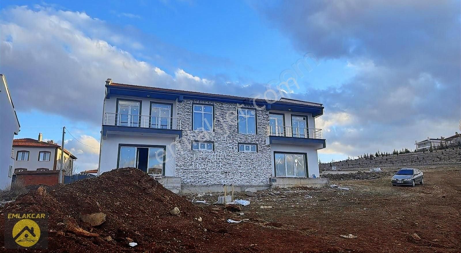 İhsaniye Gazlıgöl Bld. (Cumhuriyet) Satılık Villa Emlakcar Dan Gazlıgölde Termal Havuzlu Lüks 2+1 Villa