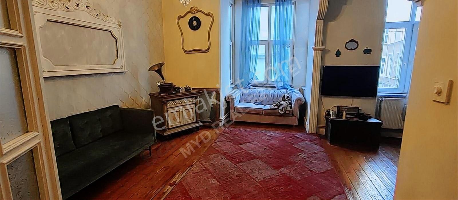 Beyoğlu Müeyyetzade Kiralık Daire Myd Galata Asansörlü 2+1 Kiralık