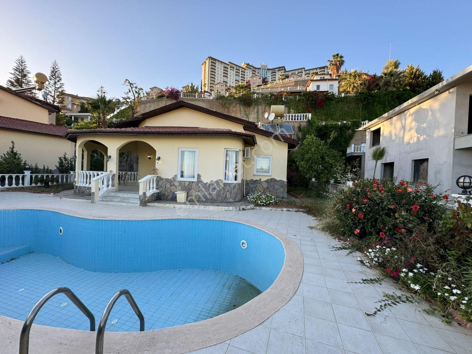 Alanya Kargıcak Satılık Villa Alanya/ Kargıcak Goldcity'de Müstakil Arsalı 4+1 Eşyalı Villa