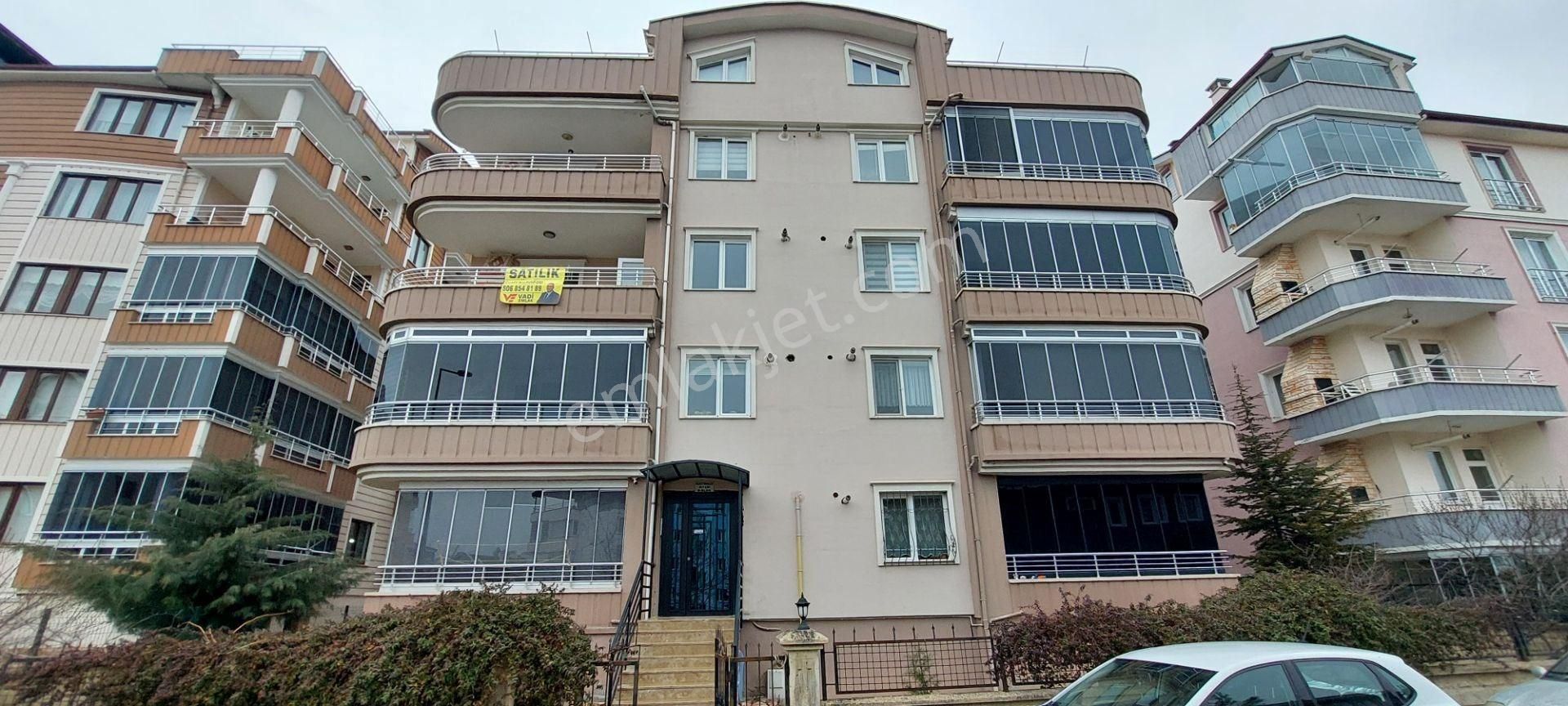 Tokat Merkez Karşıyaka Satılık Daire Vadi Emlak'tan Öğretmenler Sitesin'de 4,5+1 Satılık Daire