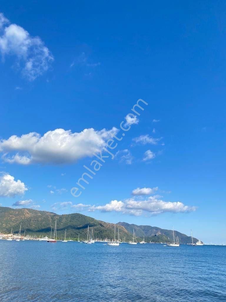 Muğla Marmaris'in Kalbinde Denize Sıfır Satılık Eşyalı Fırsat Residence