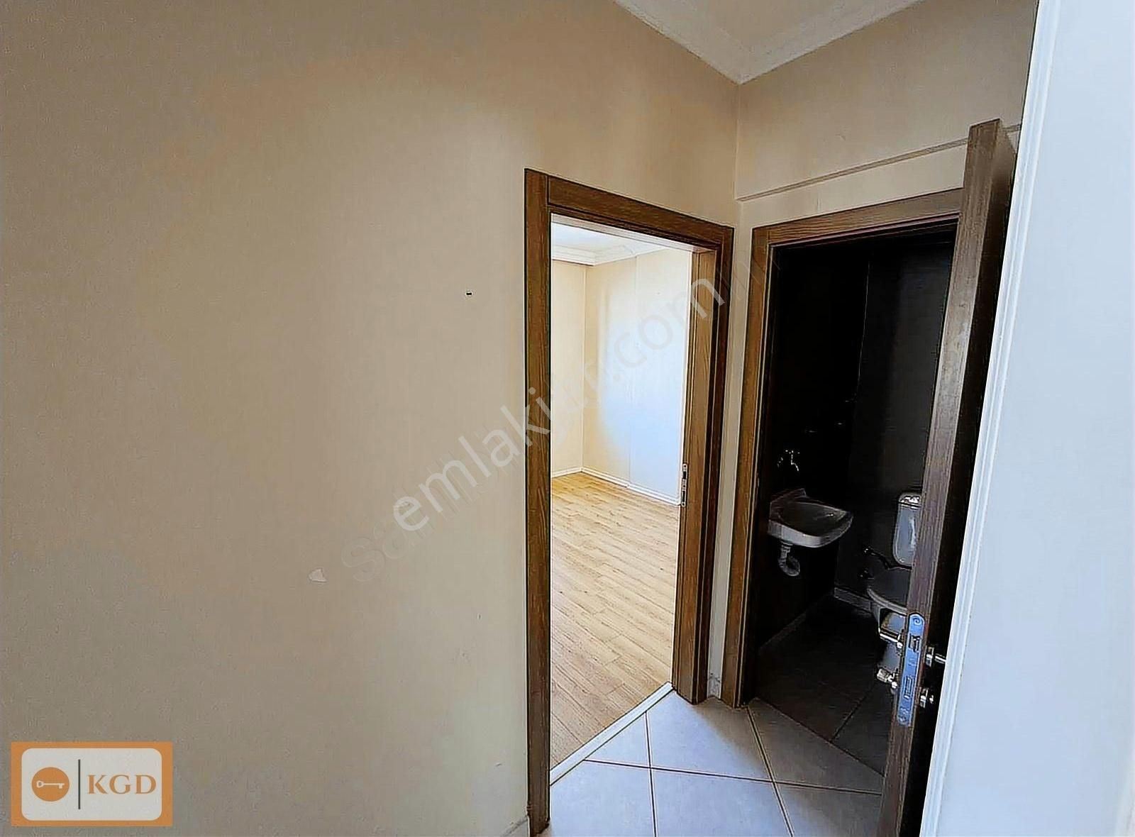 Ataşehir İçerenköy Satılık Daire Merkezi Konumda 110m² Ferah Tadilatı Yapılmış*3+1*balkonlu Daire