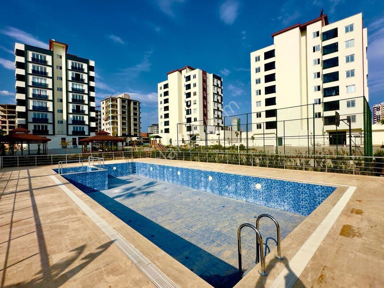 Nano’dan Mersin Mezitli 75 Yıl Mahalesi Teraslı Geniş 1+1 Daire