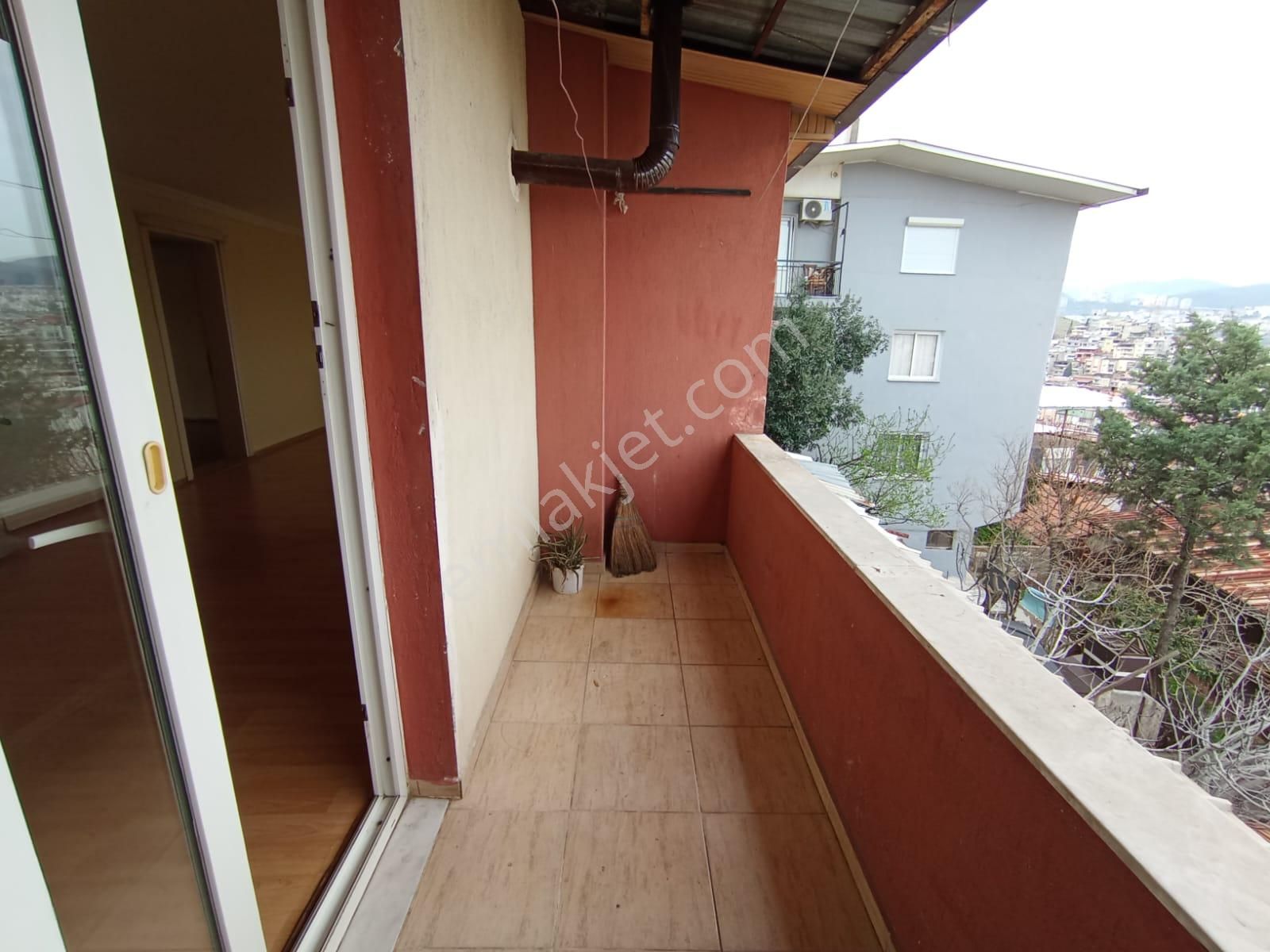 Karabağlar Peker Mah. 2+1 95 Emekli Bay Bayana Uyğundur - Görsel 14