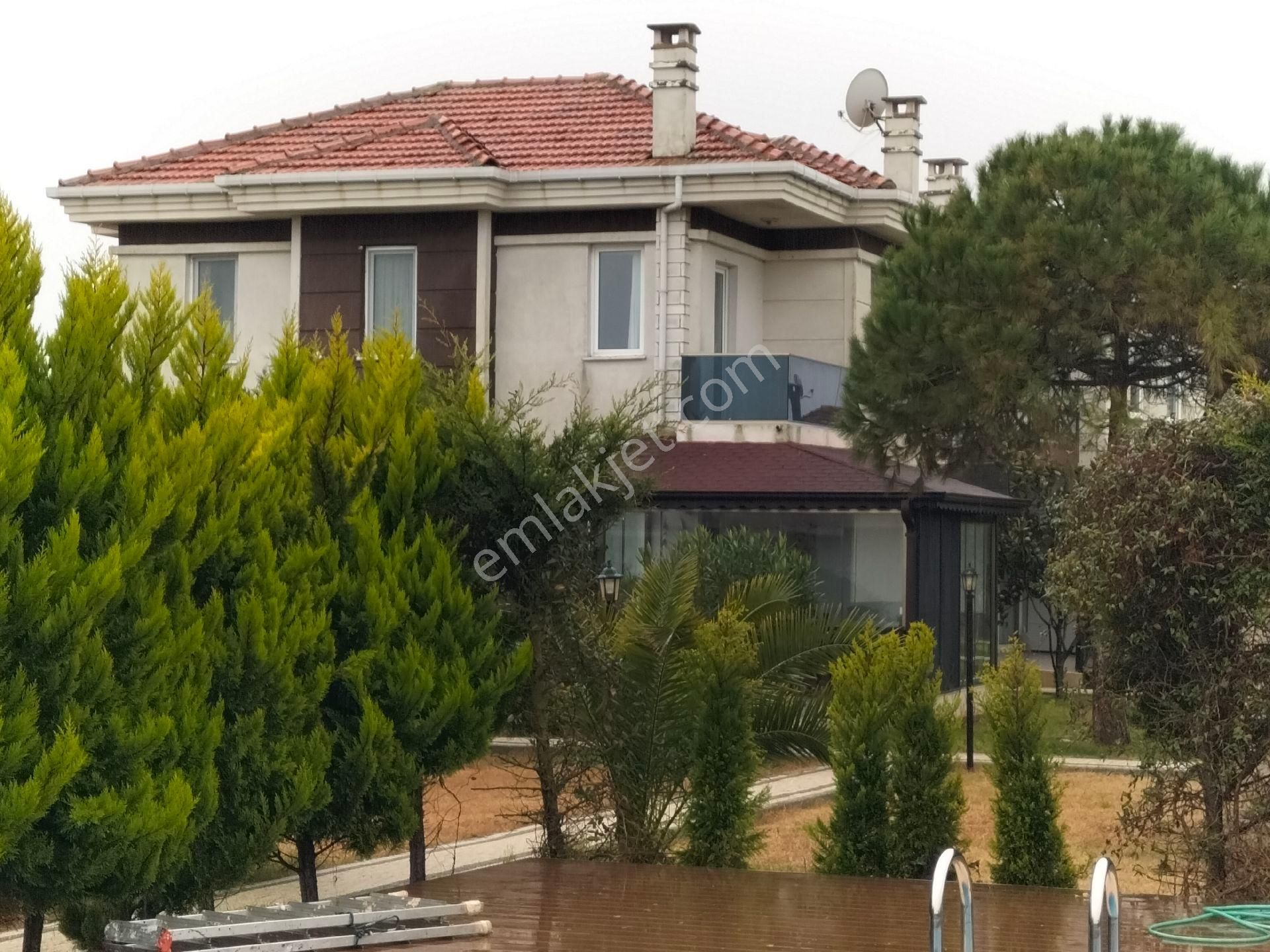 Şile Kumbaba Satılık Villa Yetiş Al Dan Kumbaba Havuzlu Site İçinde Deniz Gören 175m2 3+1 Satılık Villa