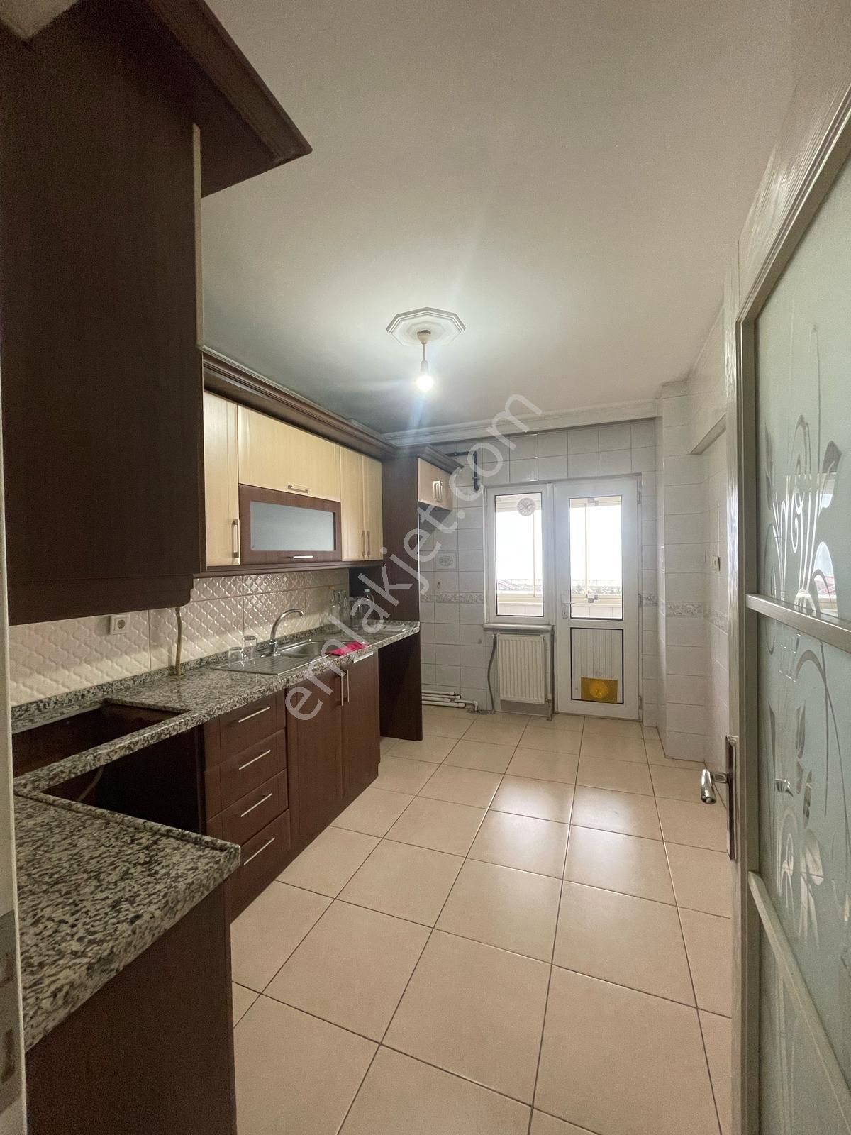 Trabzon Kaplan Emlak Ana Yol Üzeri Kiralık Doğalgazlı Daire - Görsel 13