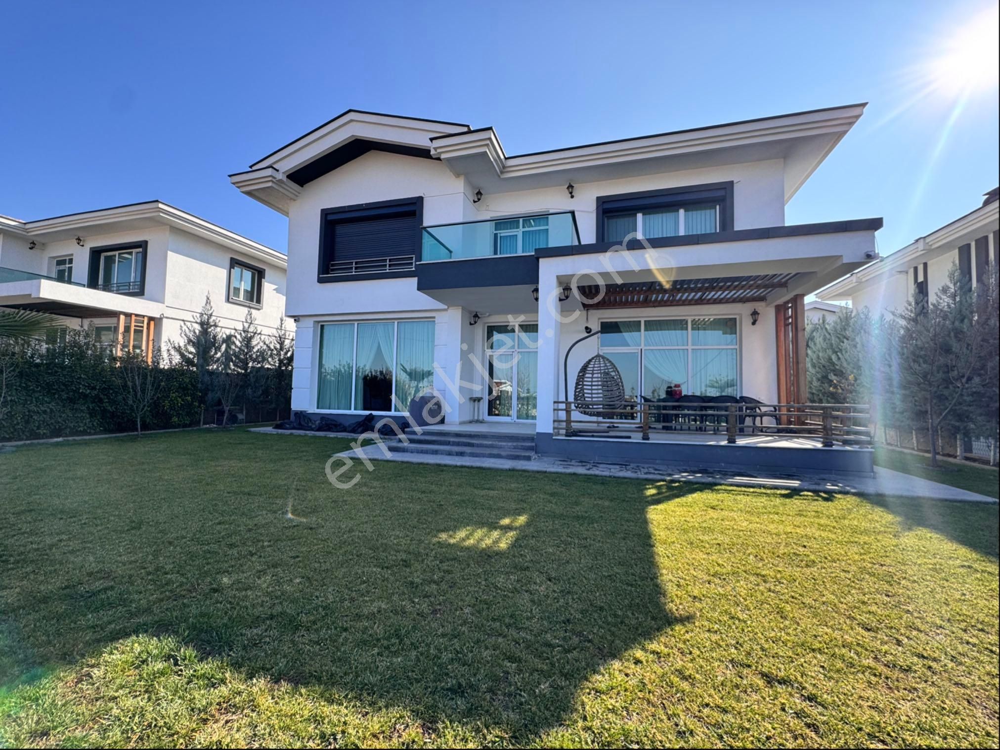 Tuana Villaları'nda Satılık 6+1 Extra Masraflı Dublex Villa - Görsel 2