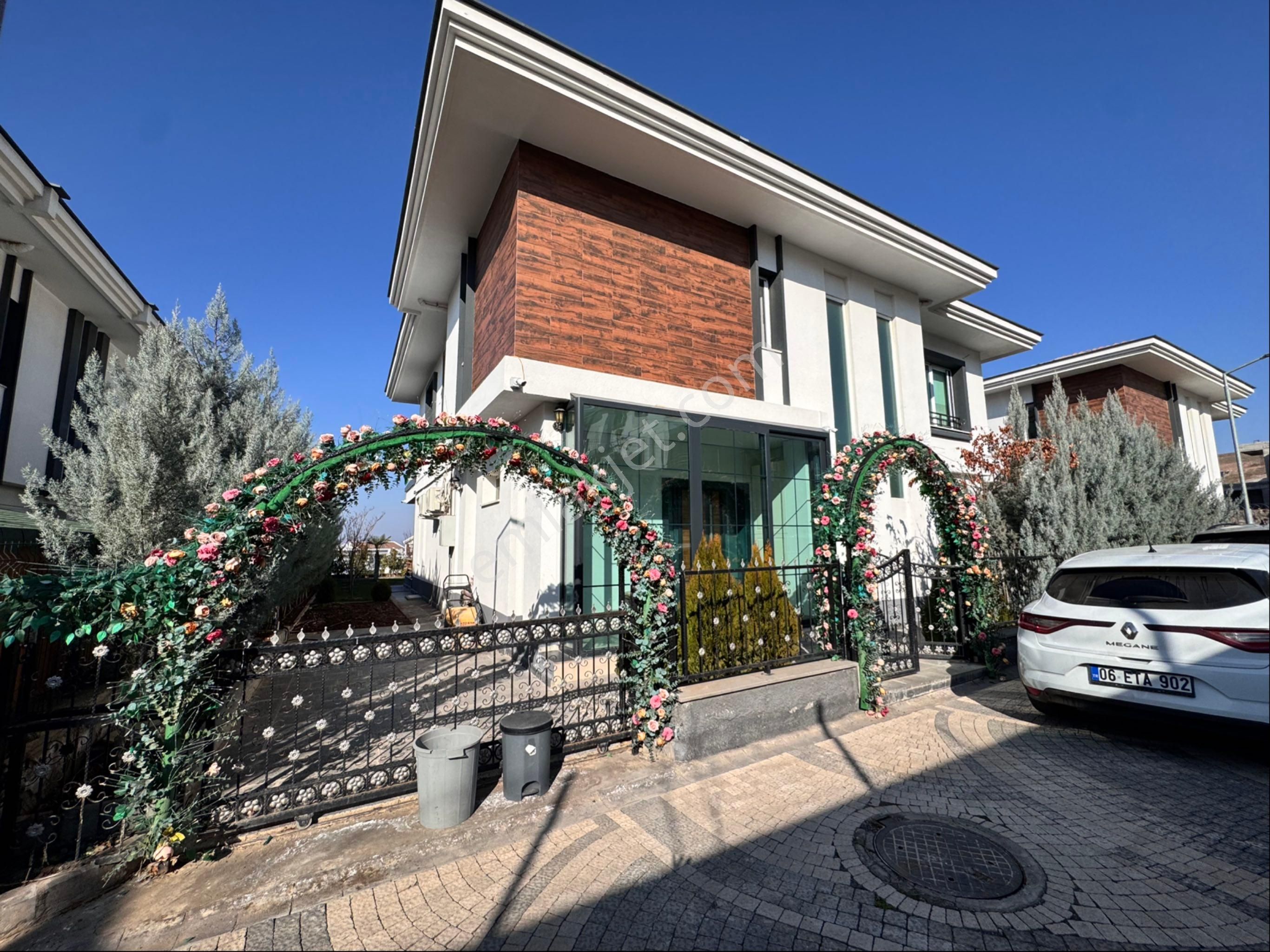 Tuana Villaları'nda Satılık 6+1 Extra Masraflı Dublex Villa - Görsel 8