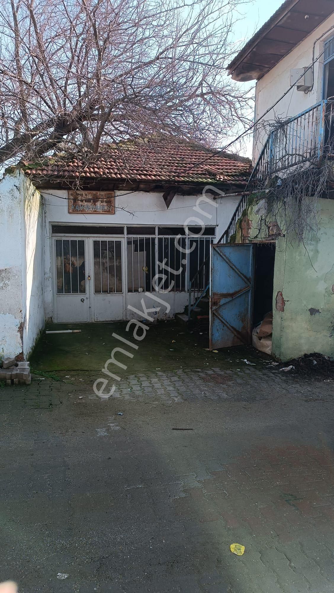 Yeşilova Köyünde Satılık Bina - Görsel 5