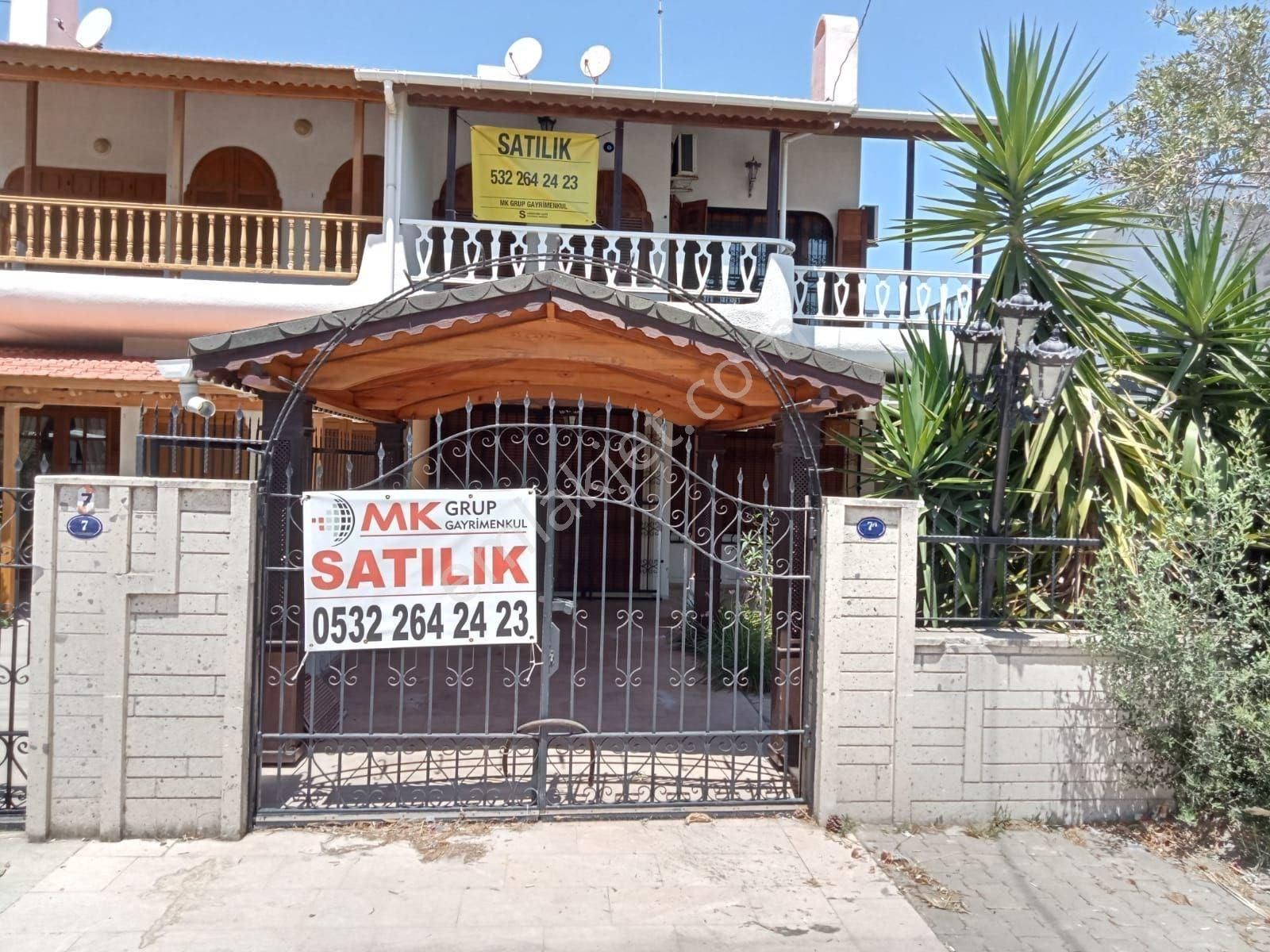 Çeşme Altınyunus Satılık Villa Çeşme Boyalık'da Satılık Havuzlu Villa