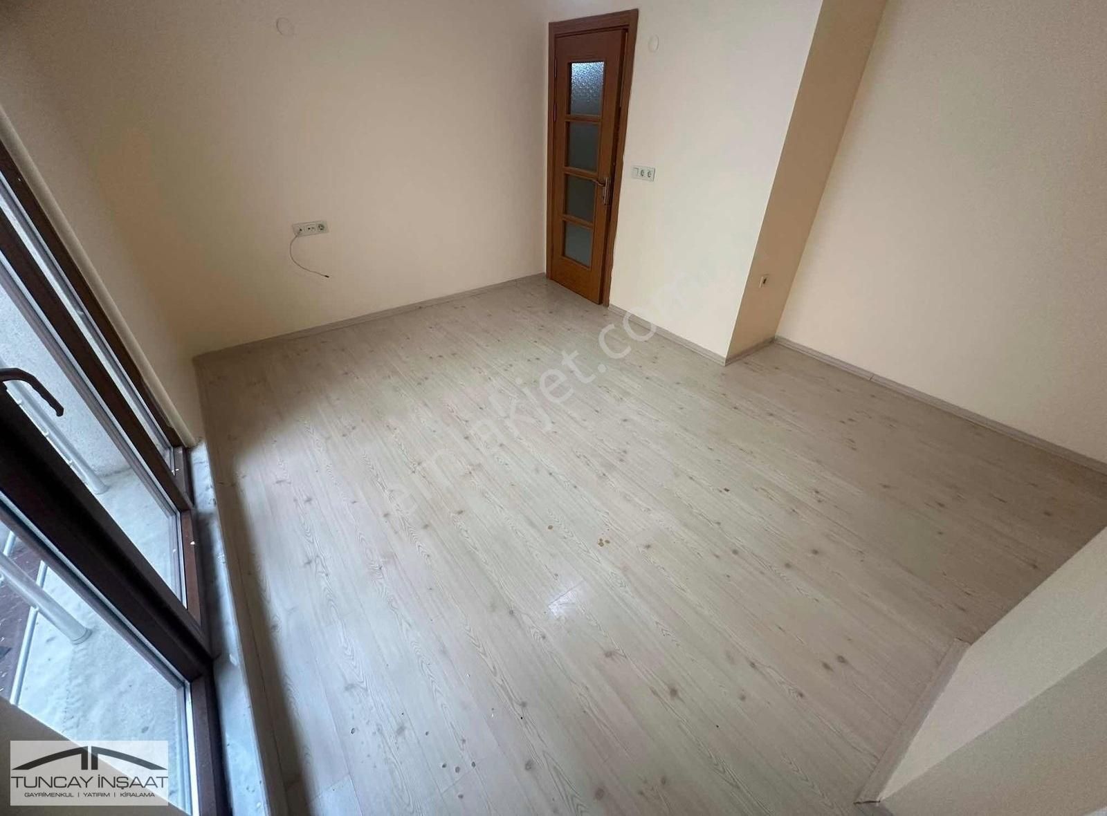 Şişli Mecidiyeköy Kiralık Daire Tuncay'dan Cadde Üzeri Yeni Binada Geniş 1+1 Boş Daire