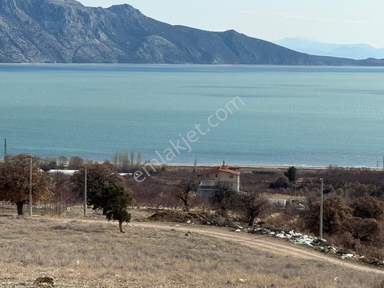 Yalvaç Taşevi Köyü Satılık Konut İmarlı Isparta Yalvaç /taşevi Eğirdir Gölünde 3 Kat Imarlı Fırsat Arsa