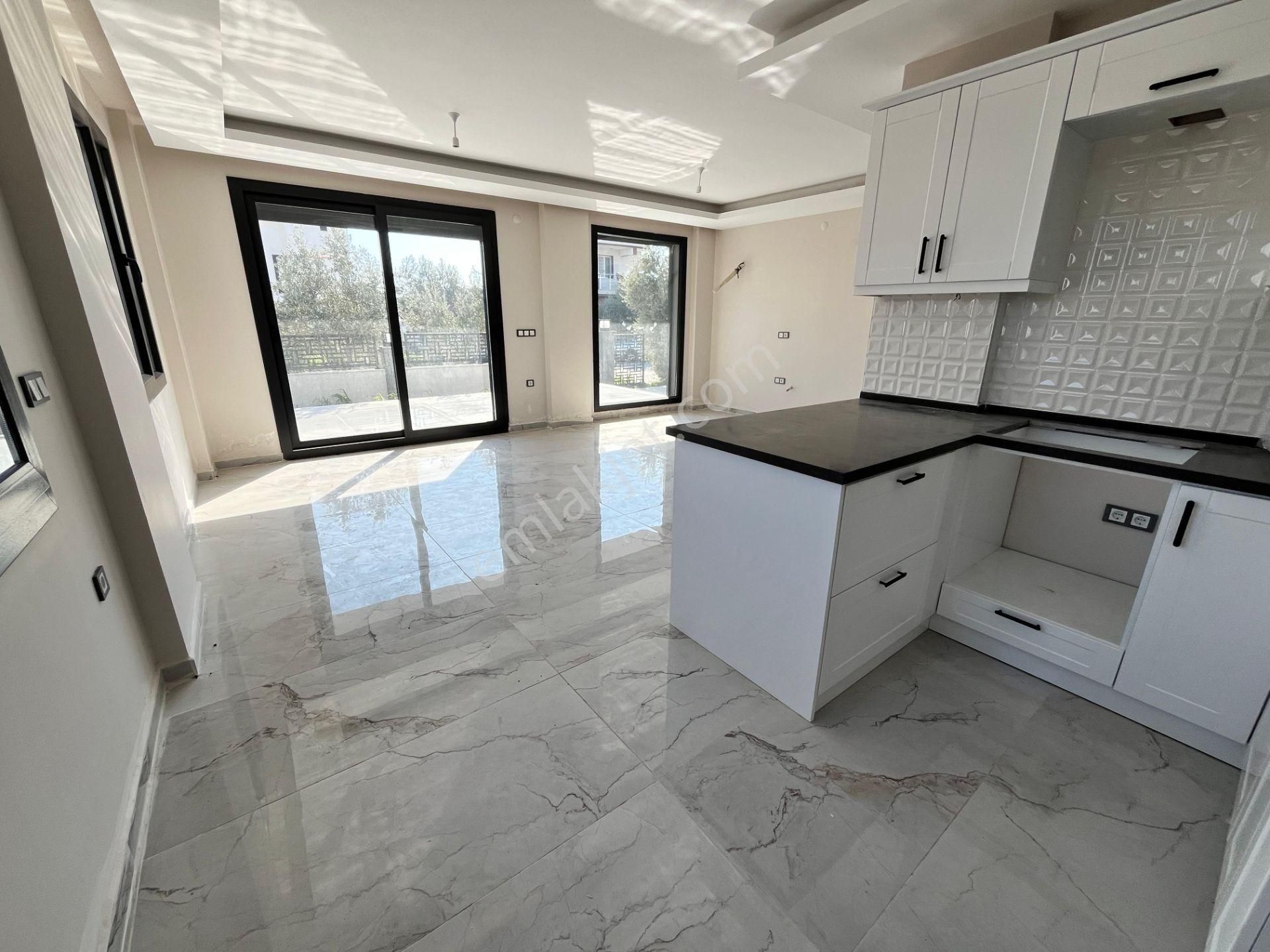 Doğanbey'de Açık Ferah Konumda Satılık Sıfır Tek Müstakil 3+1 Villa - Görsel 18