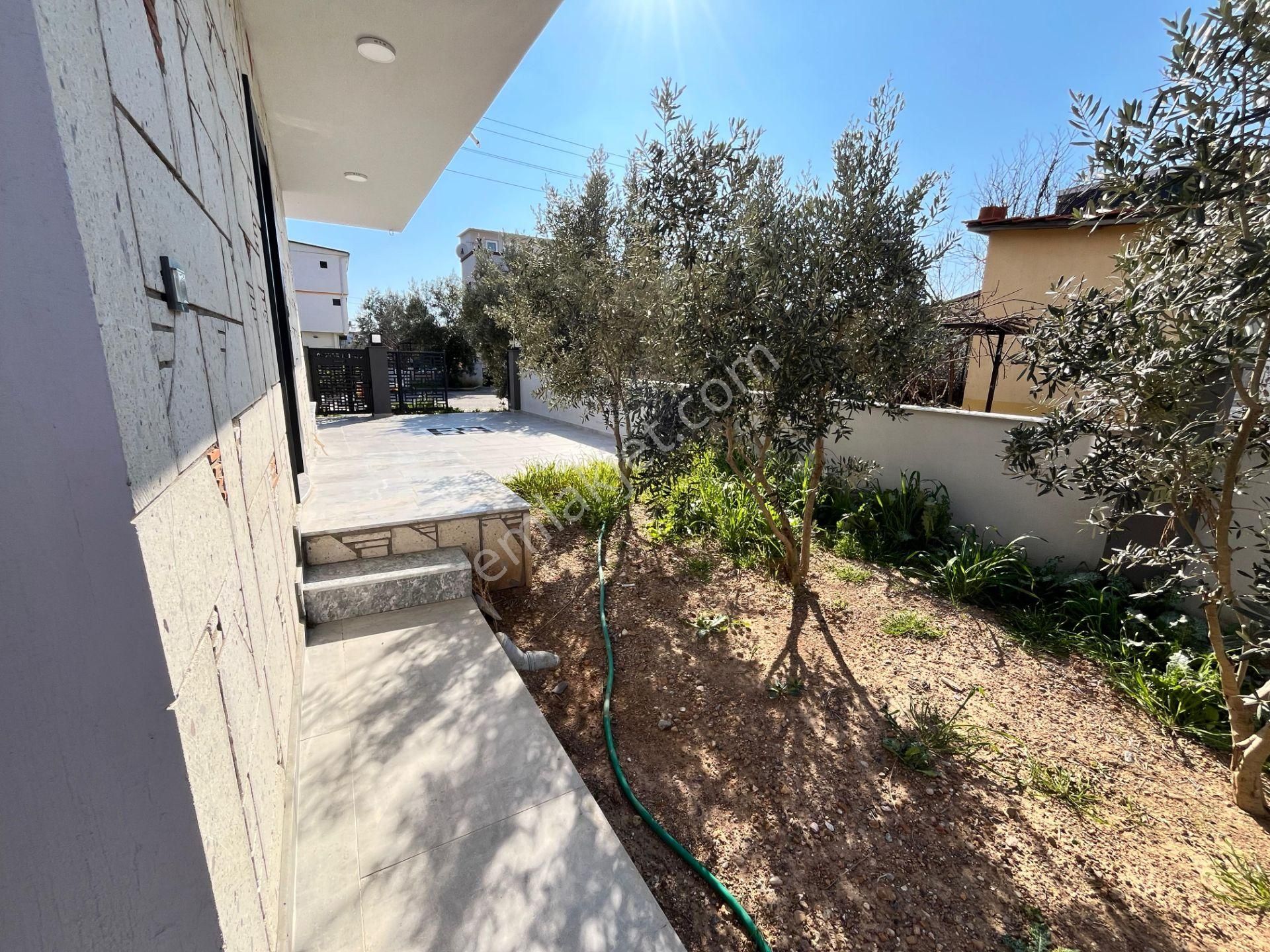 Doğanbey'de Açık Ferah Konumda Satılık Sıfır Tek Müstakil 3+1 Villa - Görsel 9