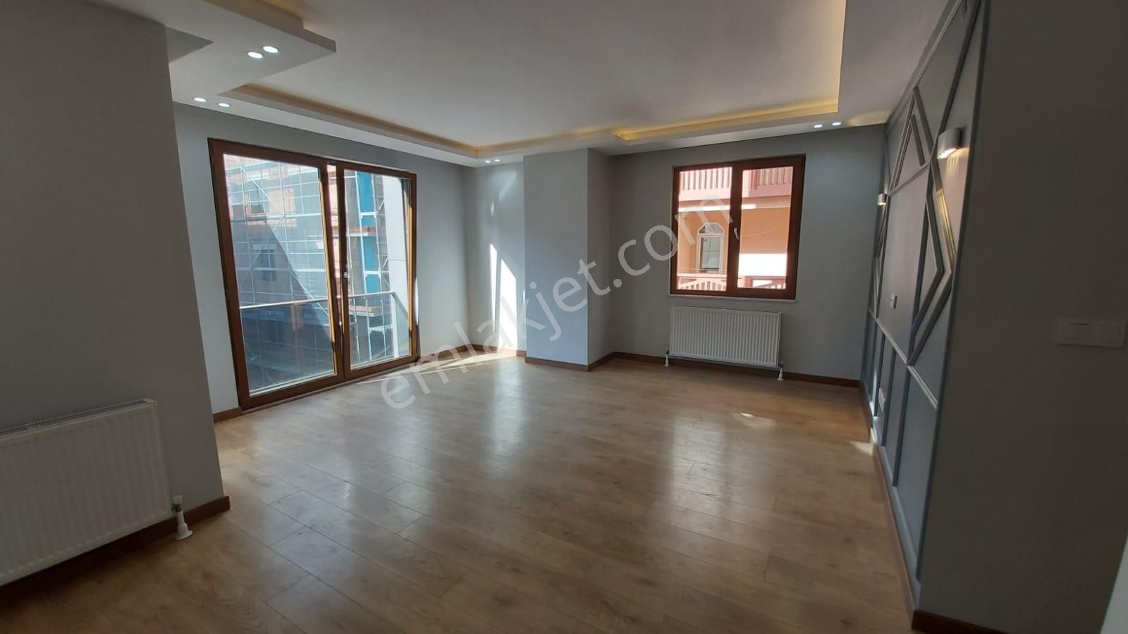 Kartal Orhantepe Satılık Daire Cevizlide 140 M² 3+1 Salon Temiz Masrafsız Daire