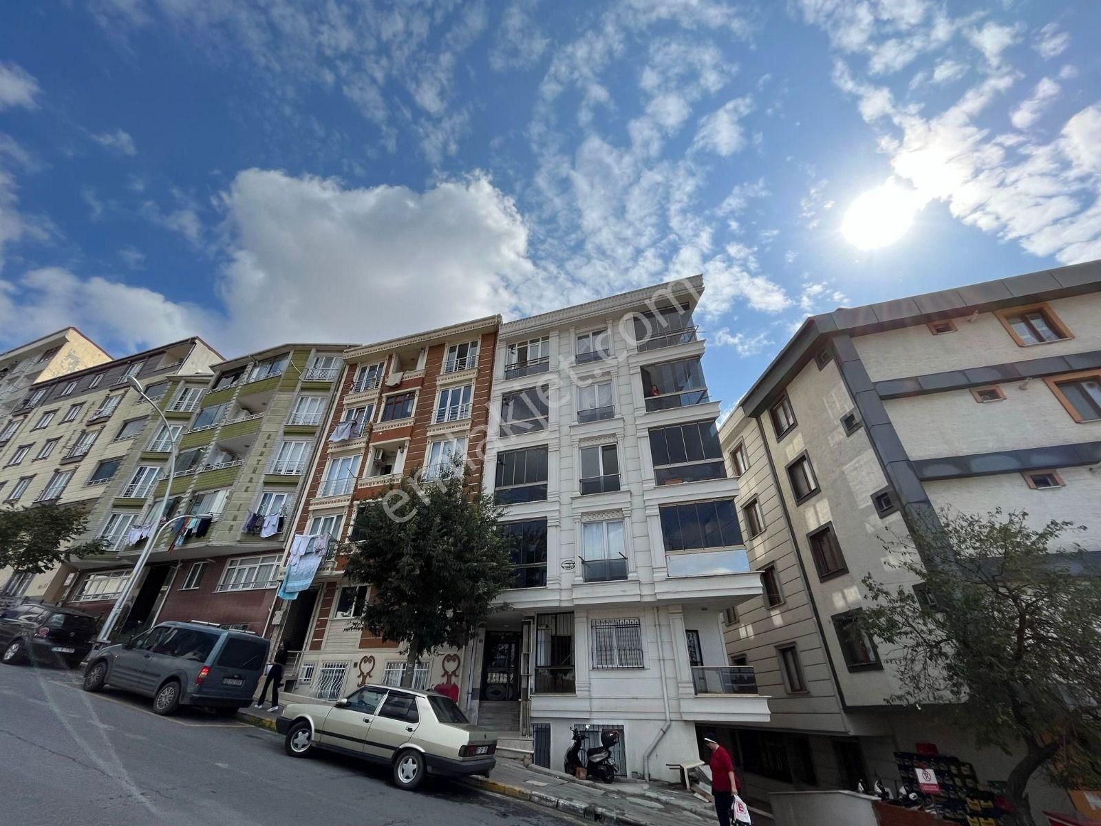 Esenyurt Namık Kemal Satılık Daire Torıum Ve Metrobüse 10 Dk Mesafe 95m2 2+1