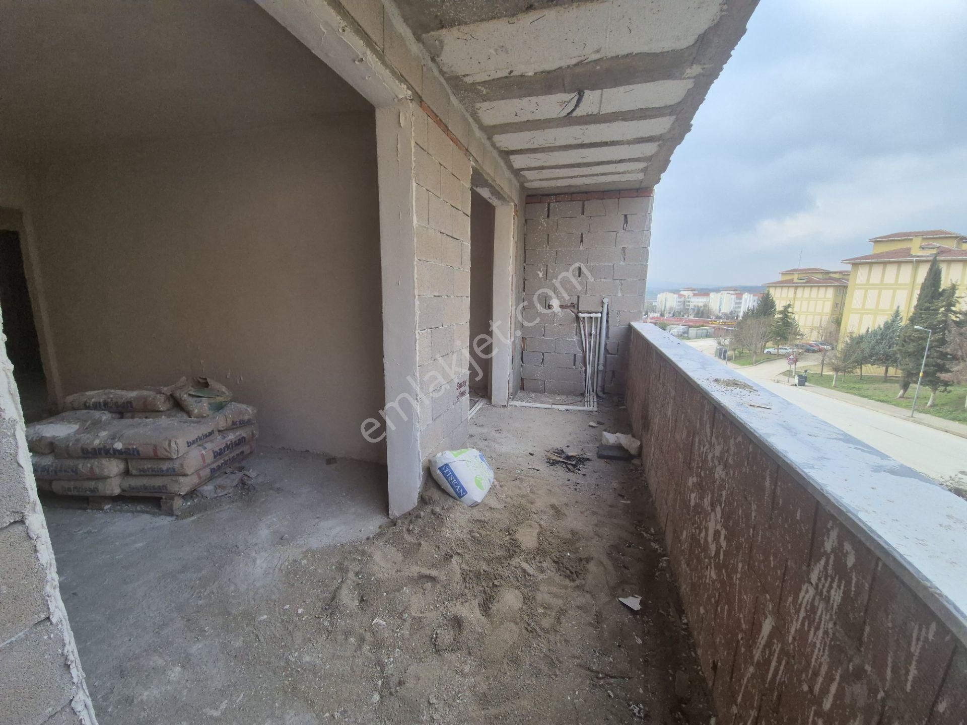 Roma' Dan Akhisar' Da Satılık Daire - Görsel 8