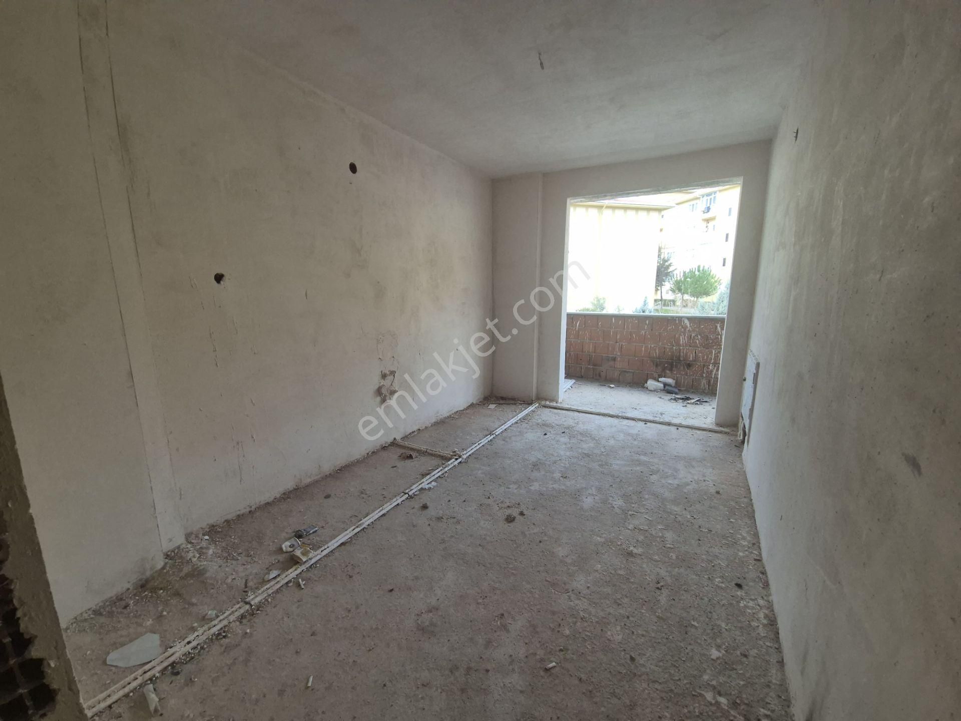 Roma' Dan Akhisar' Da Satılık Daire - Görsel 4