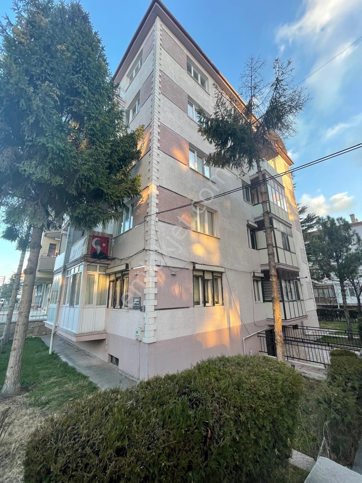 Kurtuluş Mahallesi Satılık 2+1 Daire