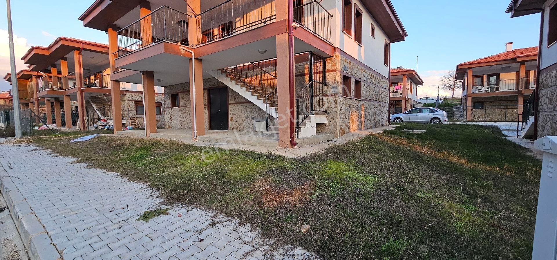 Manavgat Dikmen Kiralık Depo Dikmen Toki Evlerinde Kiralık 120 M² Depo