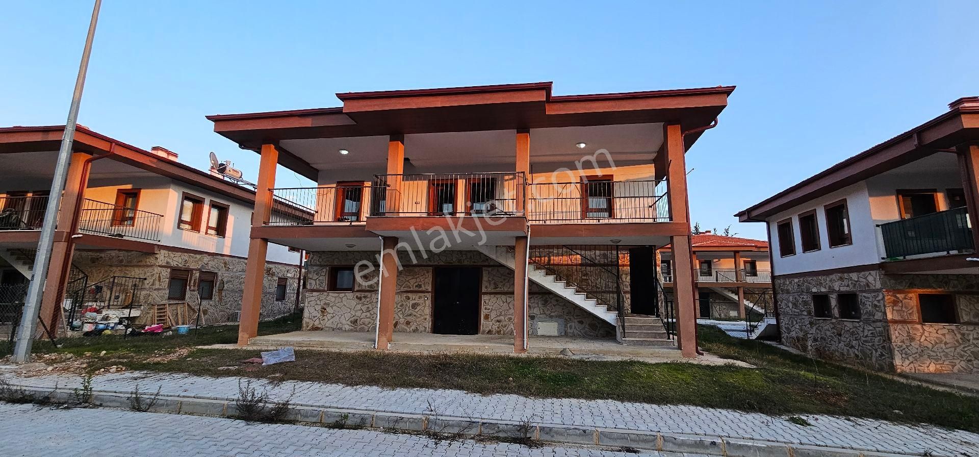 Manavgat Dikmen Kiralık Daire Dikmen Mahallesi Toki Evlerinde Kiralık 2+1 Daire