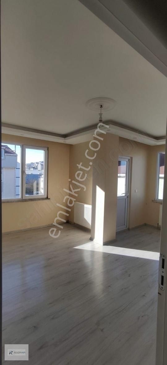 Arnavutköy Anadolu Kiralık Daire Anadolu Mah. Kiralık 2+1 Yeni Bina Asansörlü Caddeye Yakın