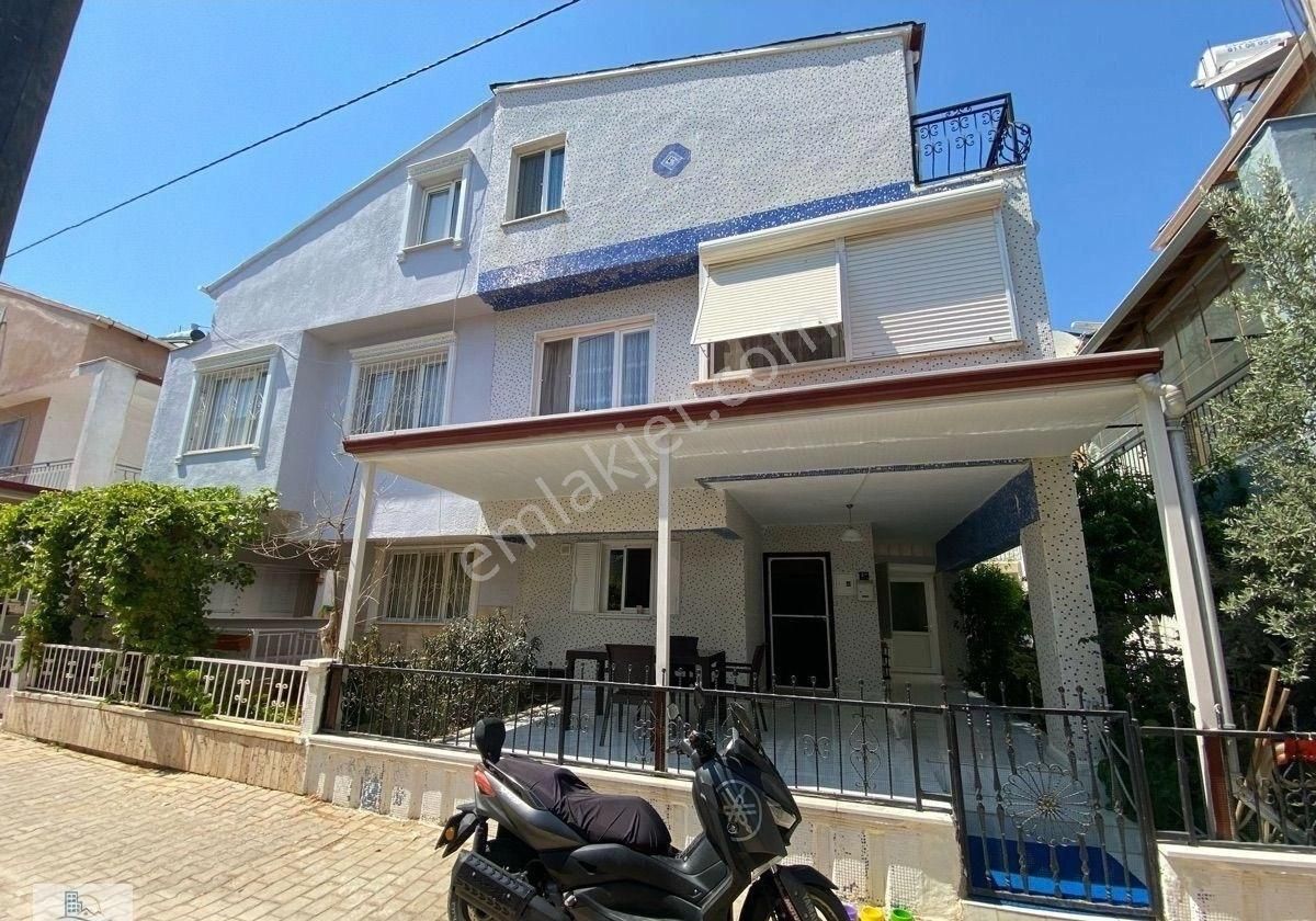 Didim Efeler Satılık Villa Didim Efeler Mahallesi’nde 6 +1 Eşyasız Villa