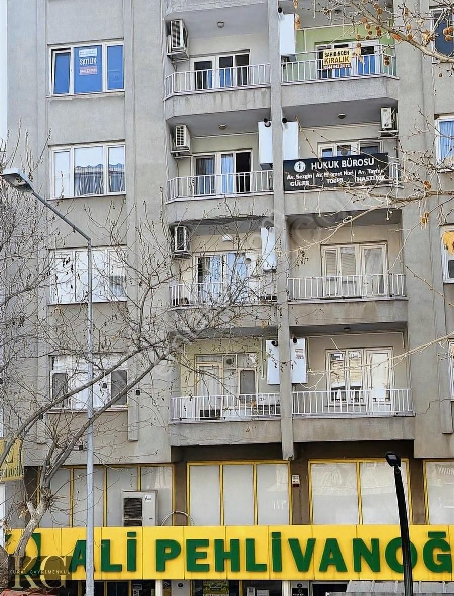 Bergama Maltepe Satılık Daire Şehir Merkezinde Geniş 3+1 Satılık Daire