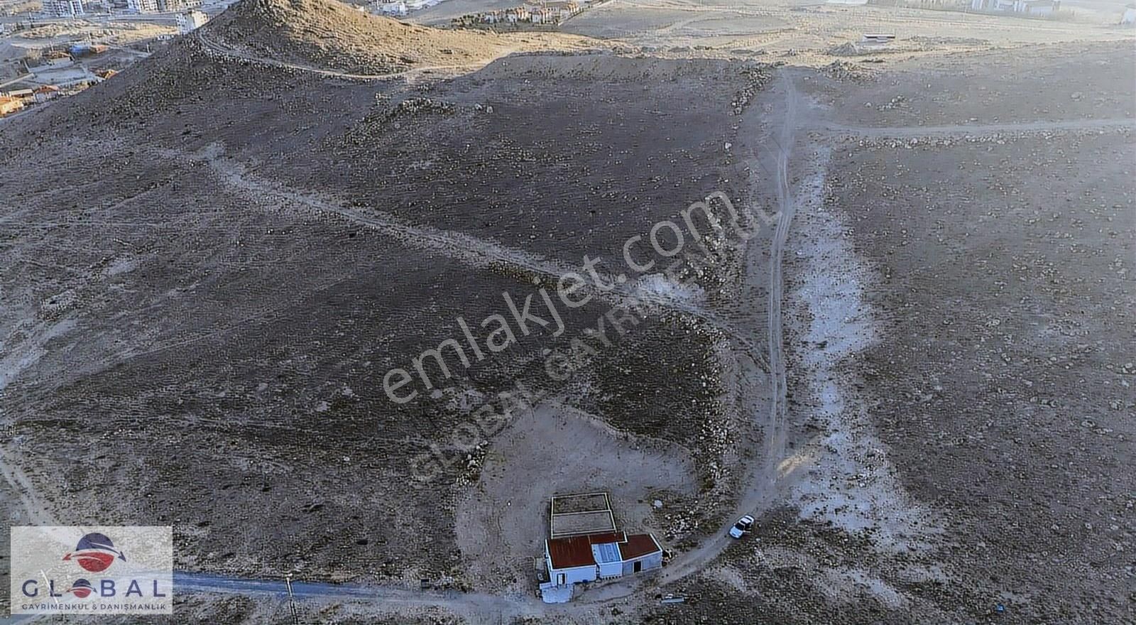 Niğde Merkez Kumluca Satılık Villa İmarlı Global Emlaktan Hastaneye 500 Metre Kumlucada 1310 Mt2 Arsa