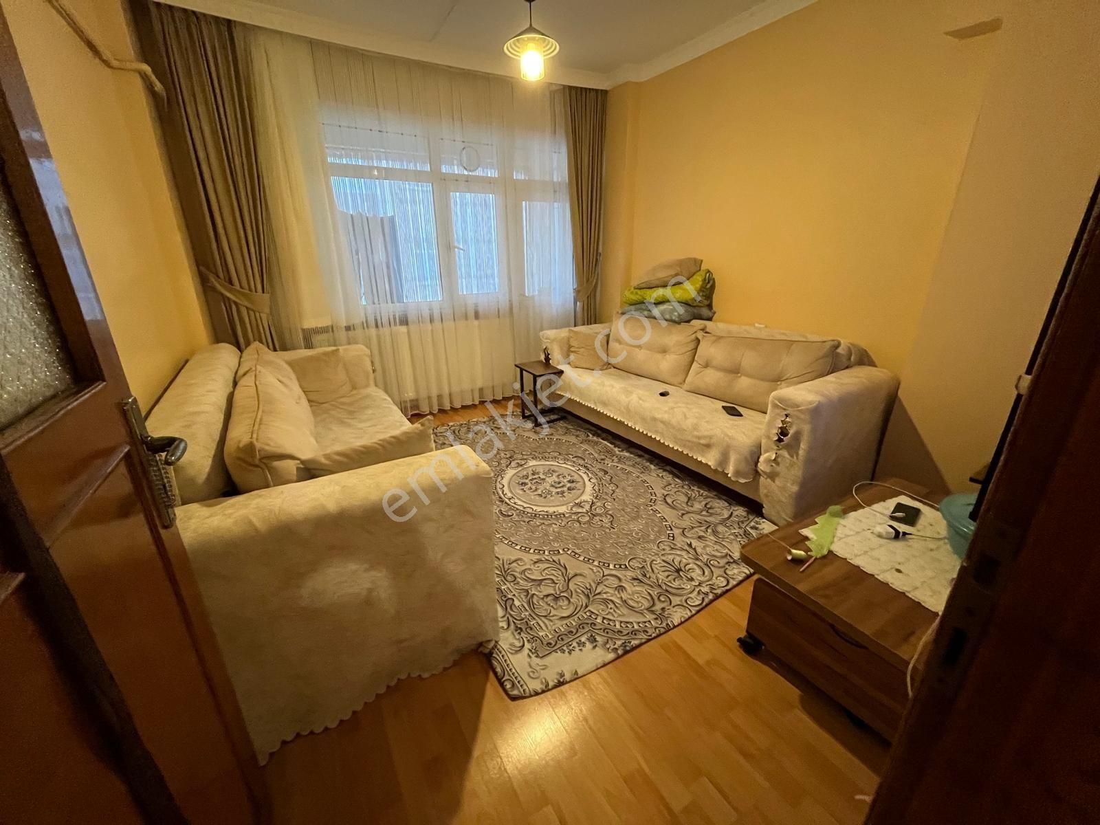 Küçükçekmece Mehmet Akif Satılık Daire Mimar Emlak'tan Satılık 2+1 85m² 2. Kat Daire