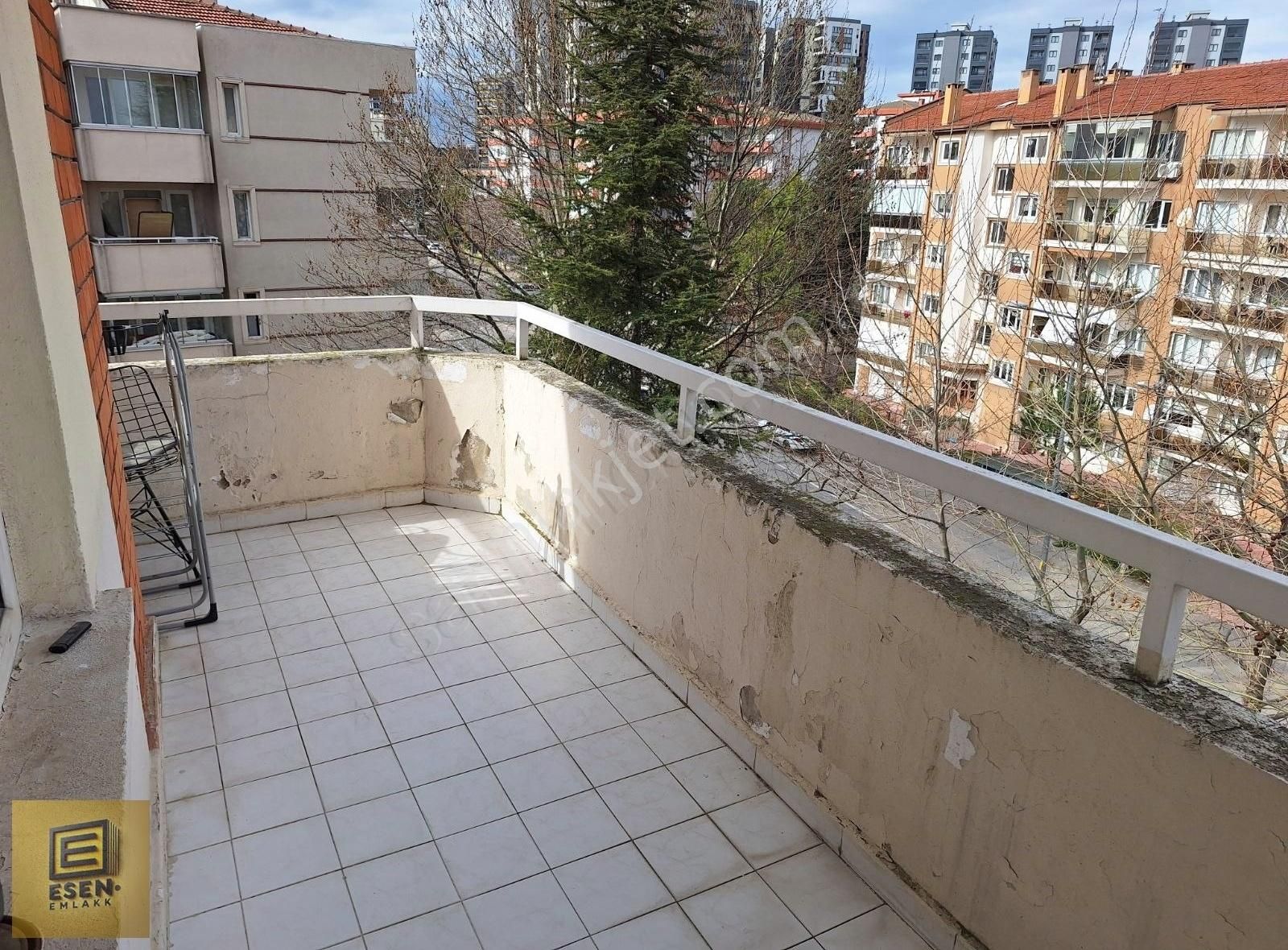 Nilüfer İhsaniye Kiralık Daire Esen'den Site İçi Her Yere Yakın Bakımlı Arakat Kiralık Daire