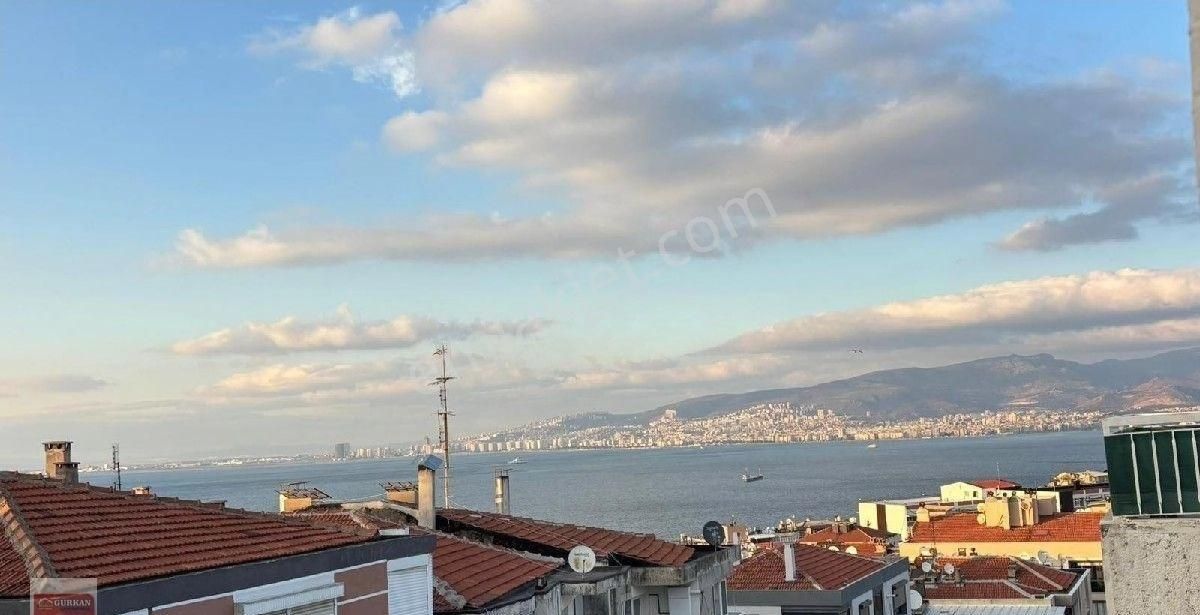 Konak Murat Reis Satılık Daire İzmir Hatay Pazar Yerinde Deniz Manzaralı Doğalgazlı İçi Ful Yapılı Satılık Daire